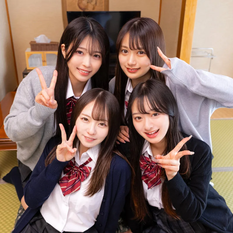 かりん＆めいさ＆かほ＆あおい 無料サンプル画像(1) 【無料動画ラボ】